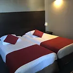 Hotel Logis - Du Nord Et Restaurant La Table D'elisa Compiègne