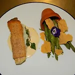 Hotel Logis - Du Nord Et Restaurant La Table D'elisa Compiègne