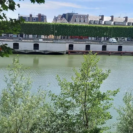 Logis - Du Nord Et Restaurant La Table D'elisa Hotel 3*