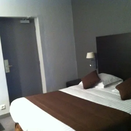 Hotel Logis - Du Nord Et Restaurant La Table D'elisa 3*