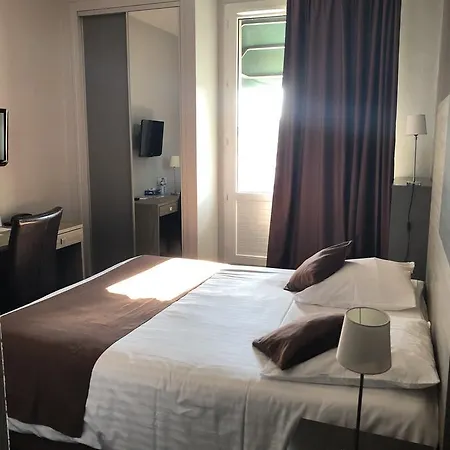 Logis - Du Nord Et Restaurant La Table D'elisa Hotel Compiègne