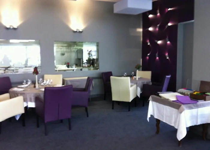 Logis - Du Nord Et Restaurant La Table D'elisa