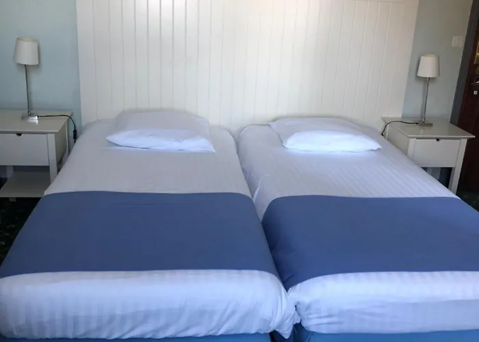 Logis - Du Nord Et Restaurant La Table D'elisa