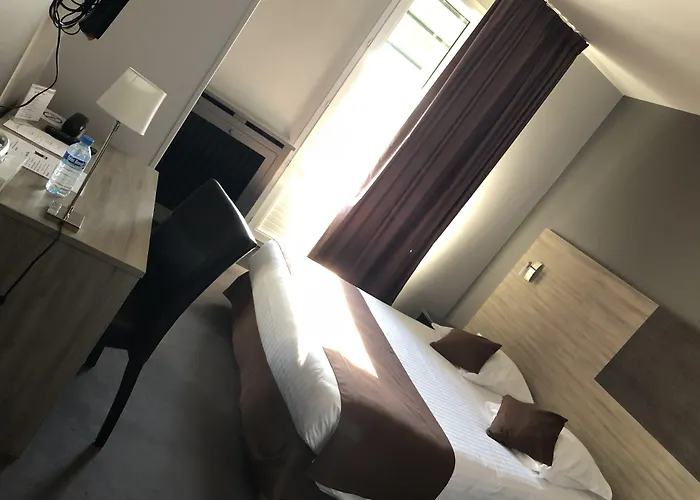 Logis - Du Nord Et Restaurant La Table D'elisa Hotel