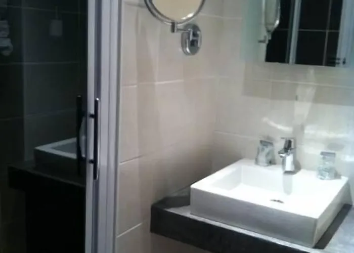 Hotel Logis - Du Nord Et Restaurant La Table D'elisa