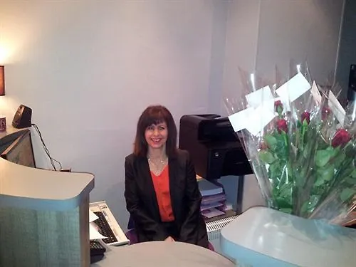 Hotel Logis - Du Nord Et Restaurant La Table D'elisa Compiegne