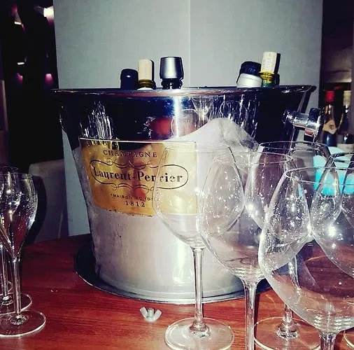 Logis - Du Nord Et Restaurant La Table D'elisa 3* Compiegne