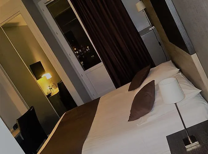 Logis - Du Nord Et Restaurant La Table D'elisa Hotel 3*