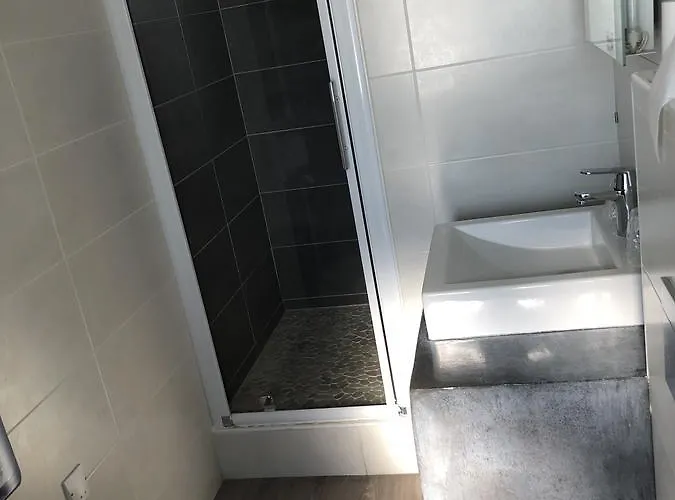 Hotel Logis - Du Nord Et Restaurant La Table D'elisa 3*